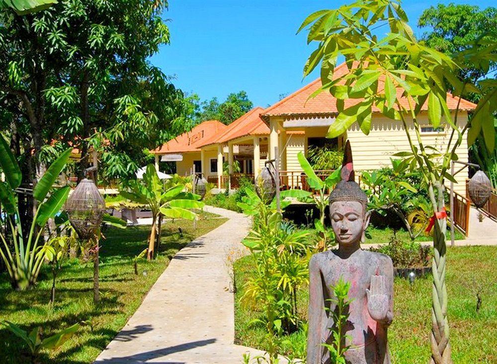 Au Cabaret Vert Hotel Battambang Exterior photo