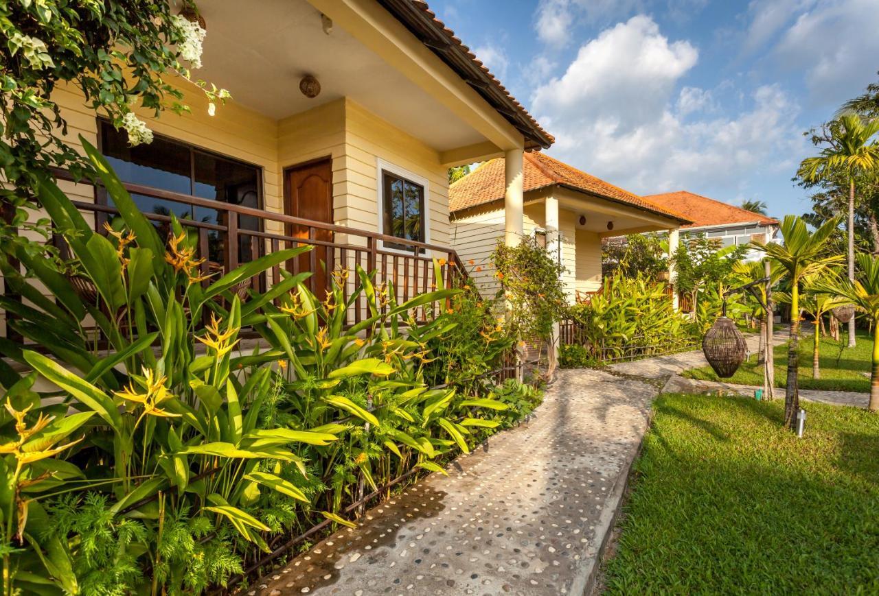 Au Cabaret Vert Hotel Battambang Exterior photo